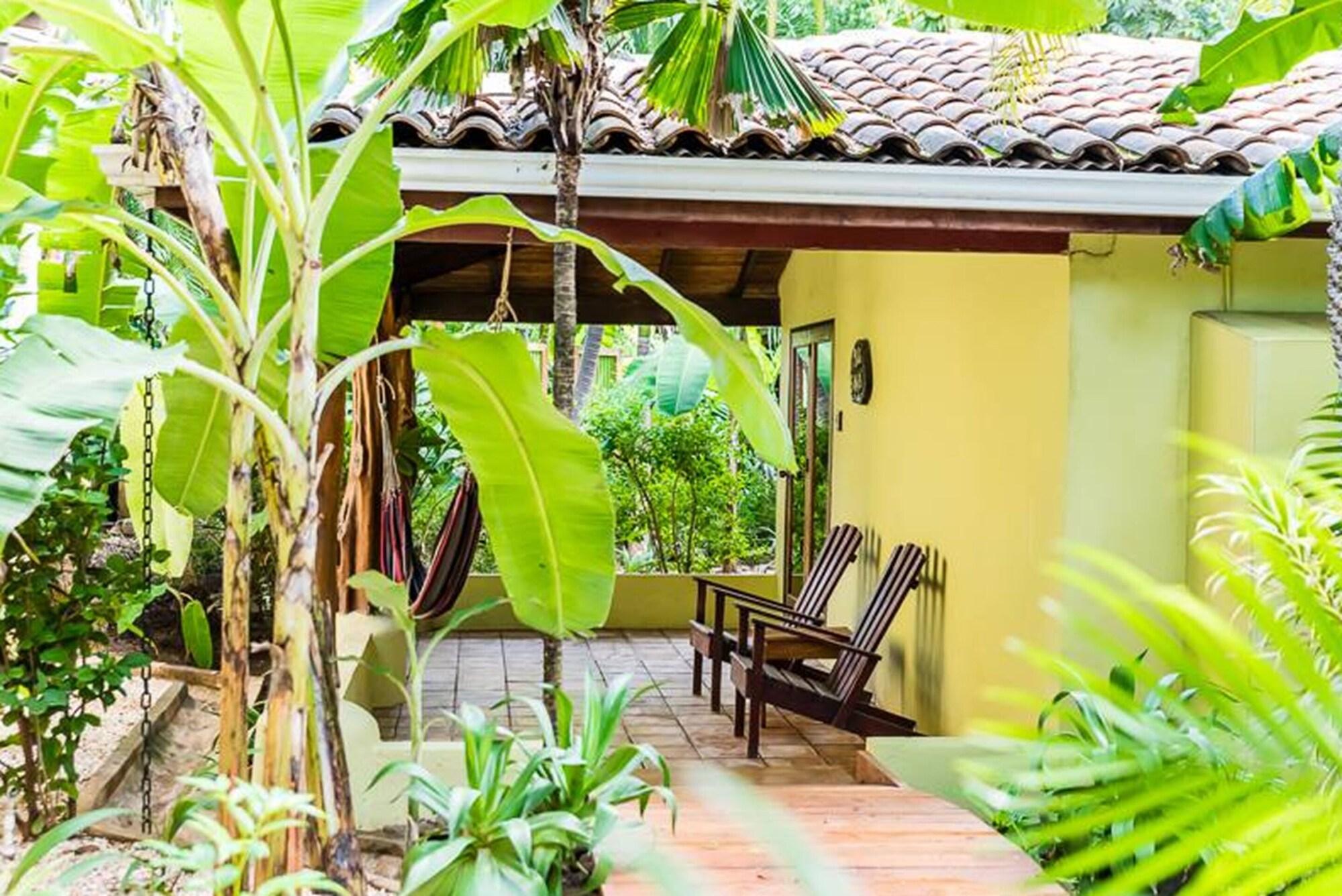 Hotel Pasatiempo Tamarindo Kültér fotó